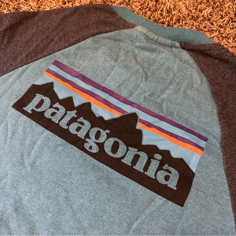 Patagonia long sleeve xs